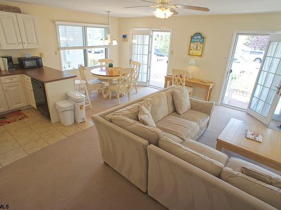 3rd image of 108 Wesley Ave #108