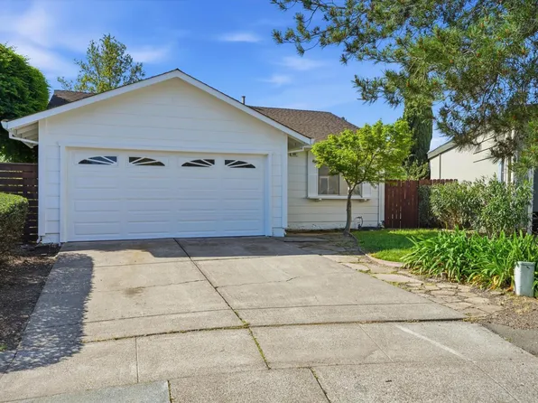 405 Korbel Place, Santa Rosa, CA 95409