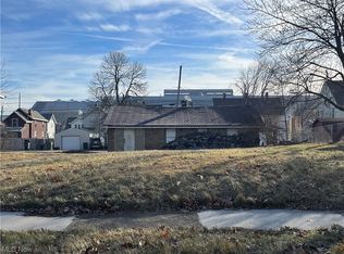 Vine Ave SW, Canton, OH 44706