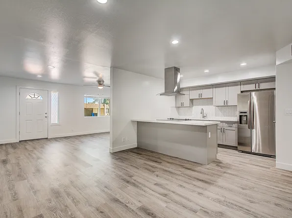 332 N Dobson Rd Unit 11, Mesa, AZ 85201