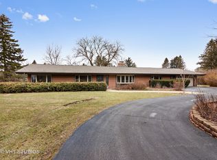 17 W Surrey Ln, Barrington Hills, IL 60010