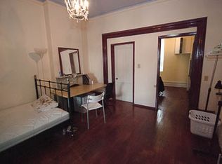 329 Laurier Ave E #3, Ottawa, ON K1N 6P8