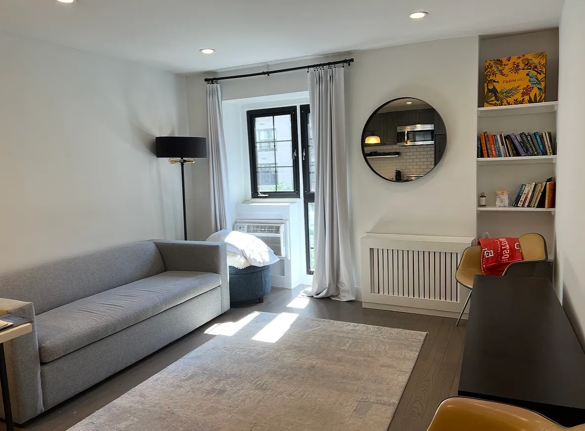 51 Irving Place — Photo 2