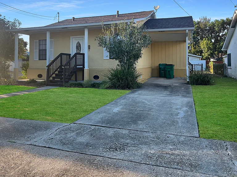1101 Isbell St — Photo 4