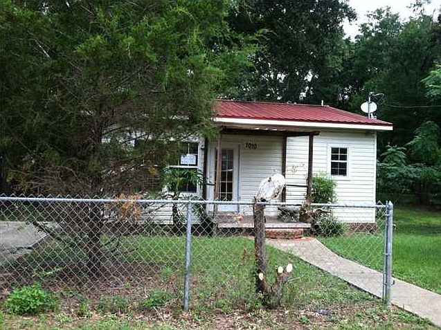1st image of 1010 W Hernandez St