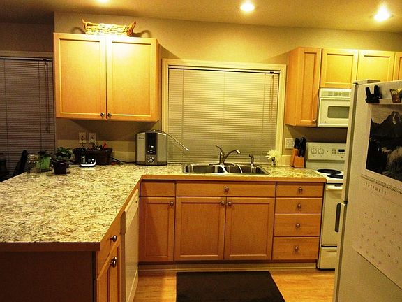 3rd image of 7808 69th St NE