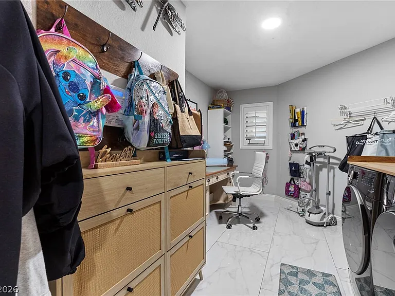 407 Crater Ct — Photo 21