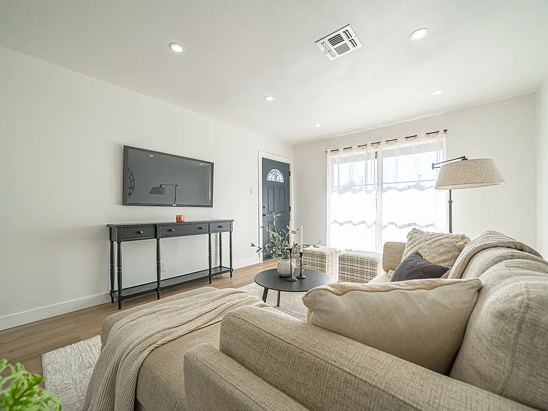4339 Waikiki Dr — Photo 5