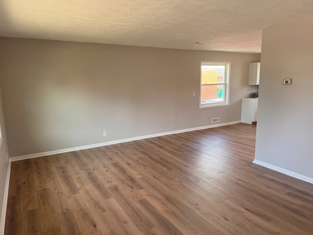 3 bed, 1100 sqft, $1,850 — Photo 4