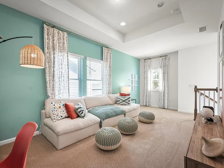 19 Goldcrest Way St — Photo 56