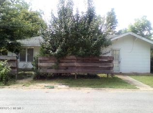 131 Maple Ave, De Kalb, MS 39328