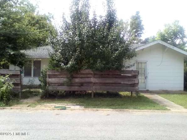 131 Maple Ave, De Kalb, MS 39328