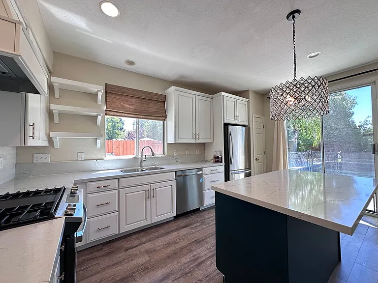 3045 Catalina Island Rd — Photo 8