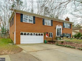 15807 Moncure Dr, Dumfries, VA 22025