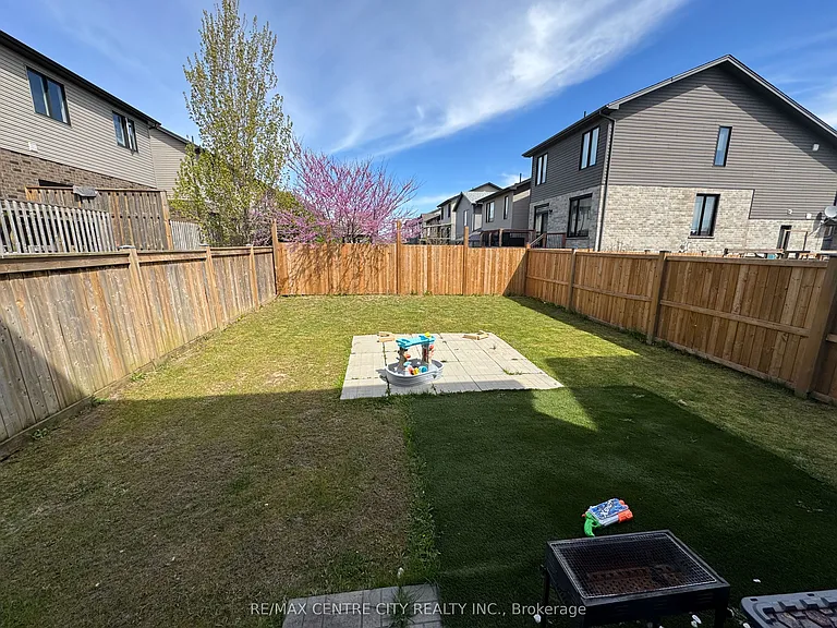 751 Freeport St — Photo 30