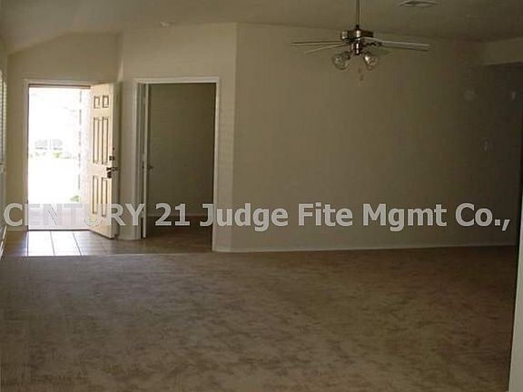 Entry & Living Area