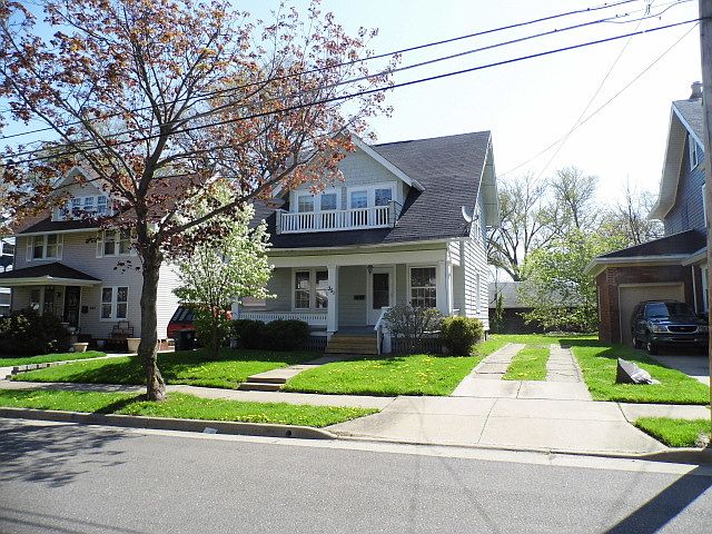 2nd image of 351 Fernwood Dr