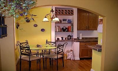 Kitchen/Dining Area