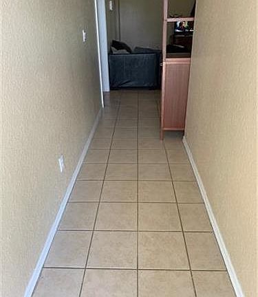 2nd image of 4440/4442 25th St SW
