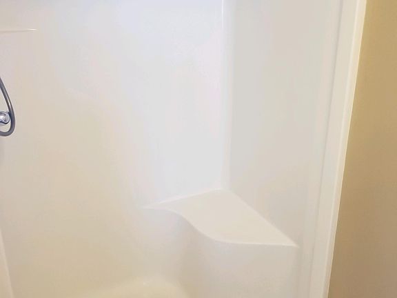 Master Bathroom. Separate Shower w/ Seat