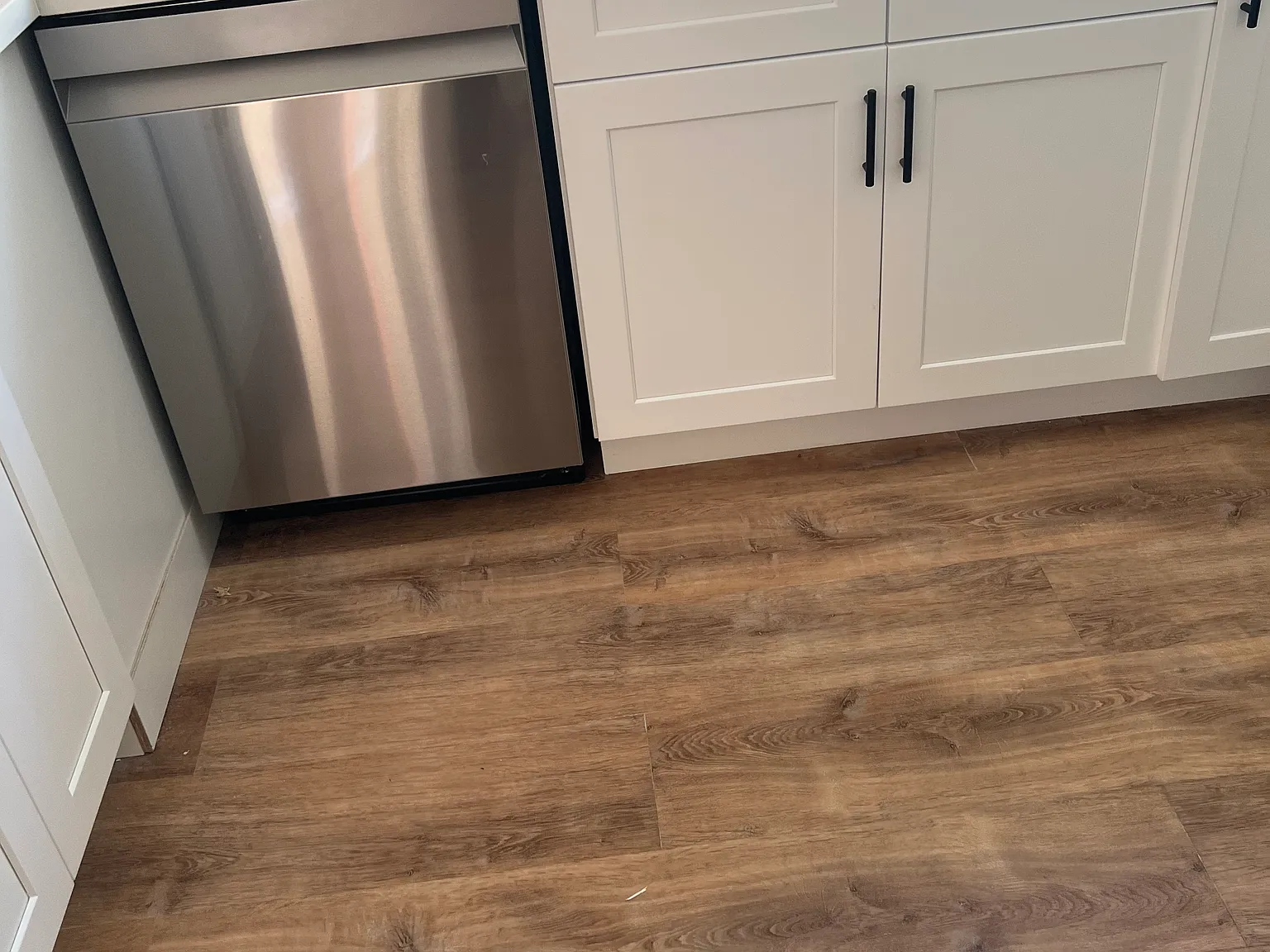 2 bed, 1090 sqft, $4,199 — Photo 3