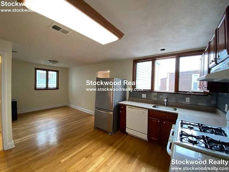 51 Telegraph St #2 — Photo 8