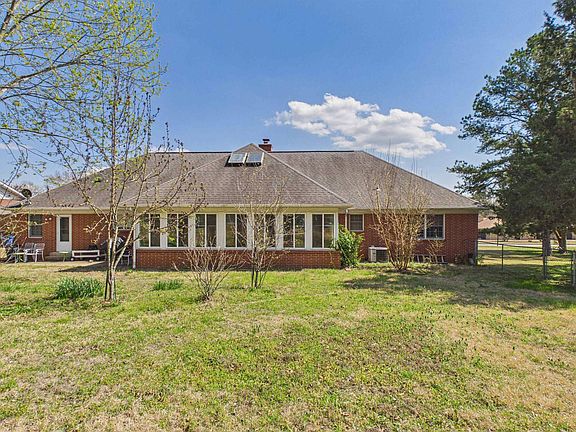 4th image of 1738 Pinetree Ln