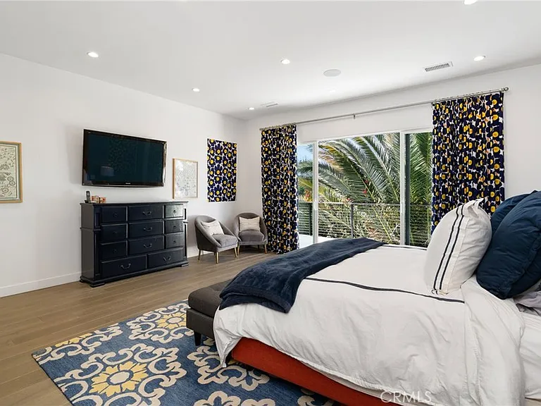 5541 Matilija Ave — Photo 26
