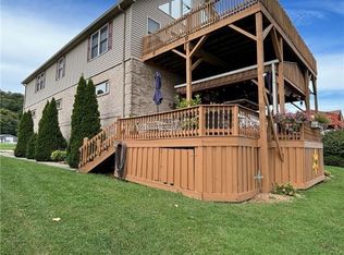 4814 Rivers Edge Dr, Charlestown, IN 47111