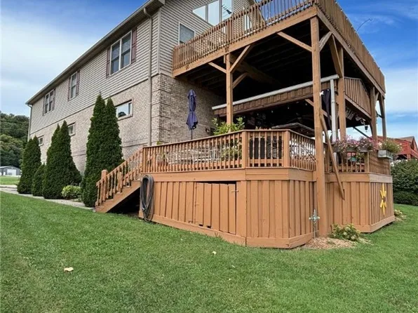 4814 Rivers Edge Drive, Charlestown, IN 47111