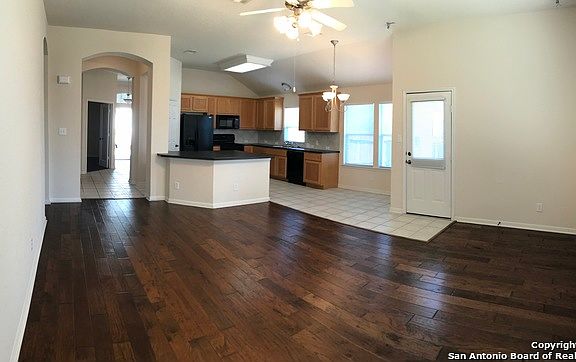 4th image of 117 Dykes Ln