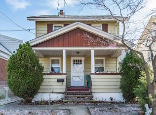 89 Camdike St, Valley Stream, NY 11580