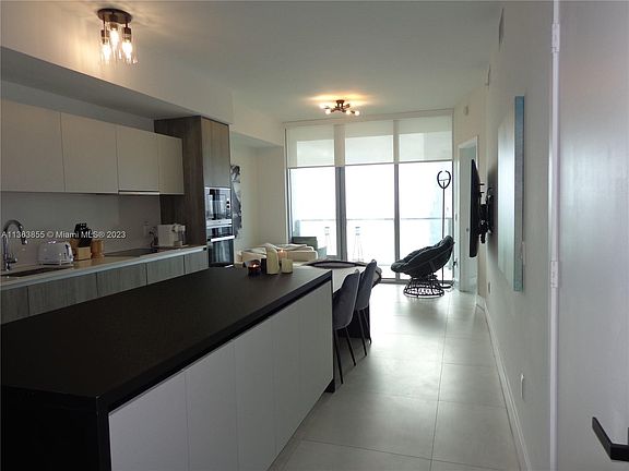4th image of 2900 NE 7th Ave Unit 3708
