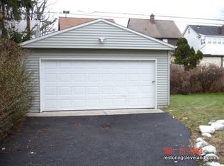 1025 Nela View Rd, Cleveland, OH 44112