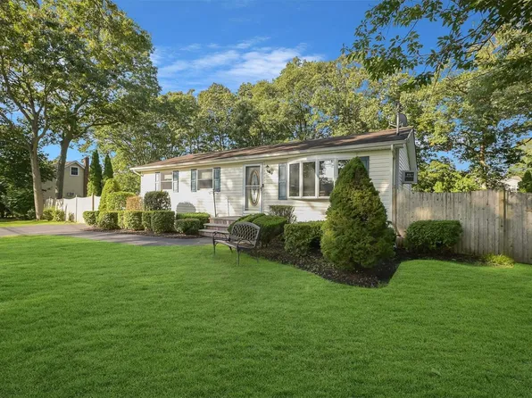 12 Abbott Avenue, Mastic, NY 11950