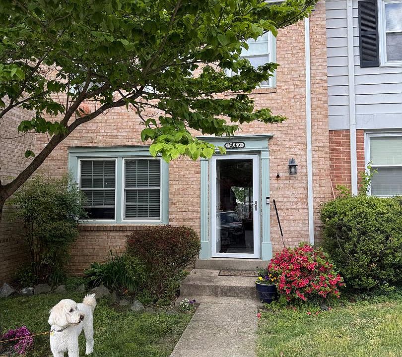 1st image of 2069 Mayflower Dr #2069