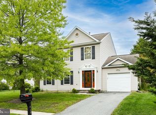 419 S Barrington Ct, Newark, DE 19702