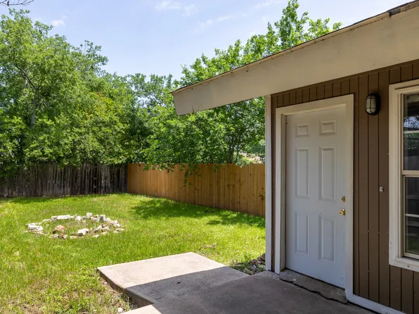2203 S Church St #A, Georgetown, TX 78626