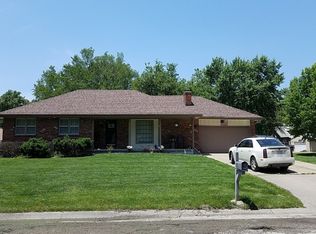 1104 S Maple St, Ottawa, KS 66067