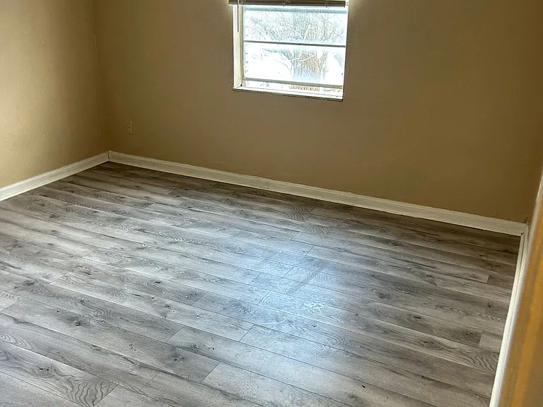 2240 Harrison Ave — Photo 4