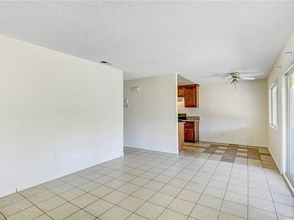 4th image of 3651 Linnet Dr