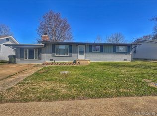 124 Granada Dr, Mannford, OK 74044