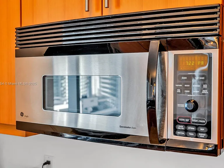 1435 Brickell Ave #3607 — Photo 40