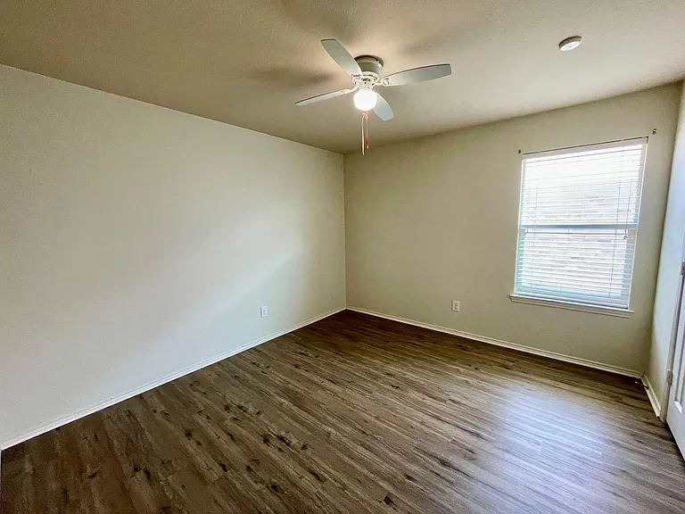 12737 Northern Pine Dr — Photo 13