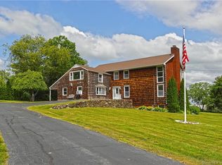 11 Shingle Hill Rd, West Haven, CT 06516