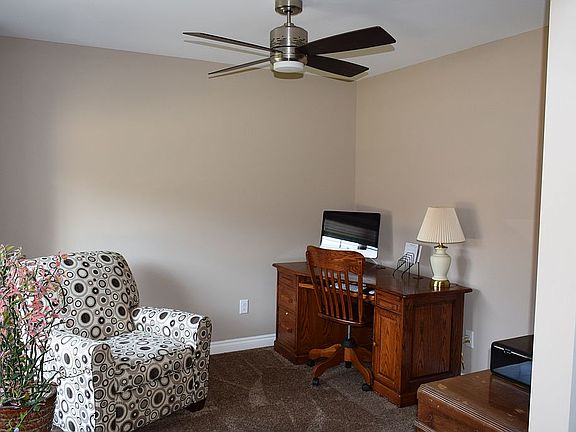 4th image of 43528 Abbey Cir #5