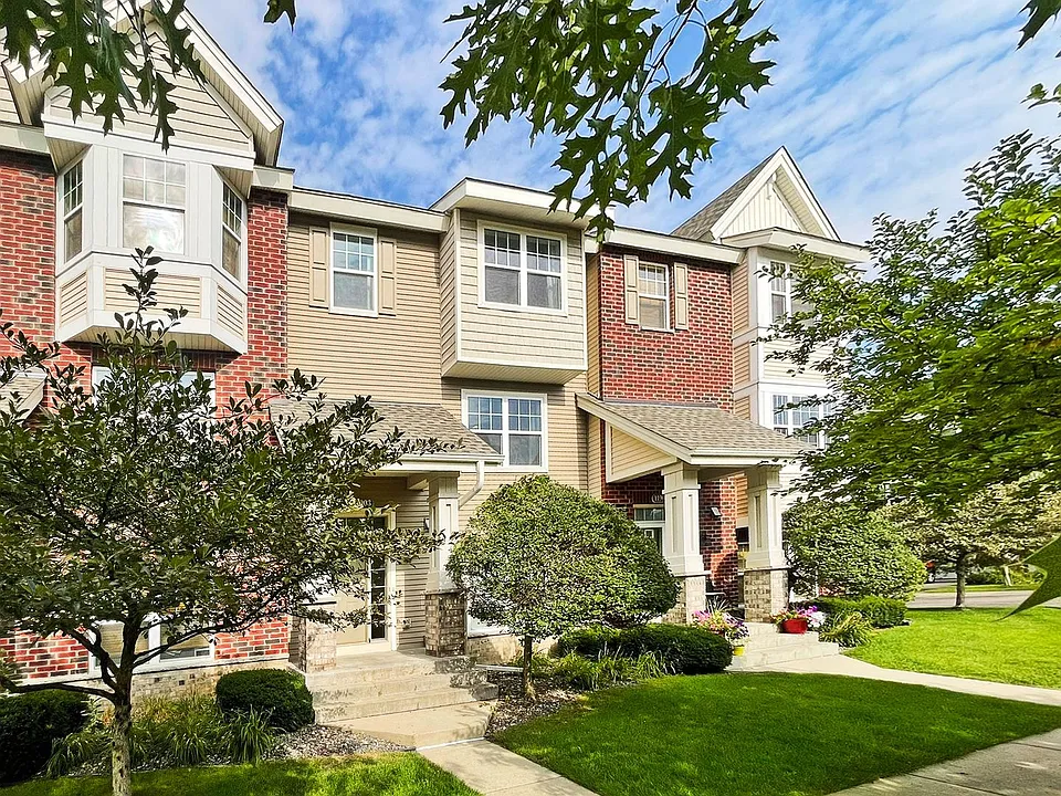11903 Emery Village Dr N