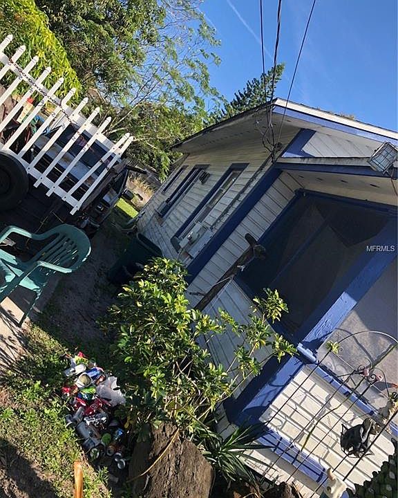 2nd image of 2942 Links Ave