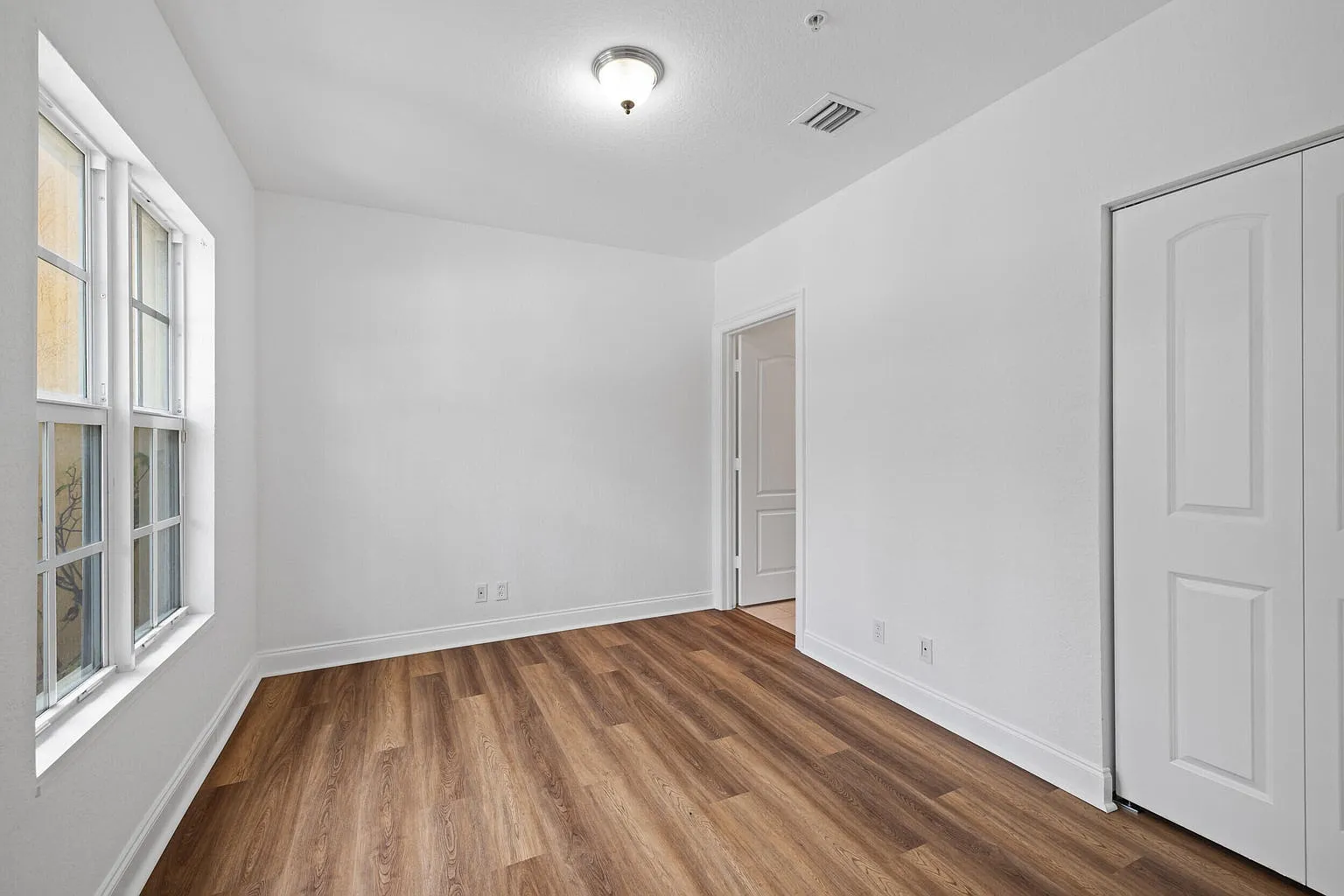 601 S Federal Hwy — Photo 1