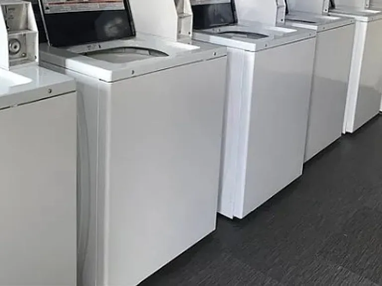 Portofino Apartments — Photo 8